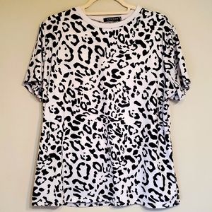 OWIN Black and White Snow Leopard Print T-Shirt, 2XL - NWOT